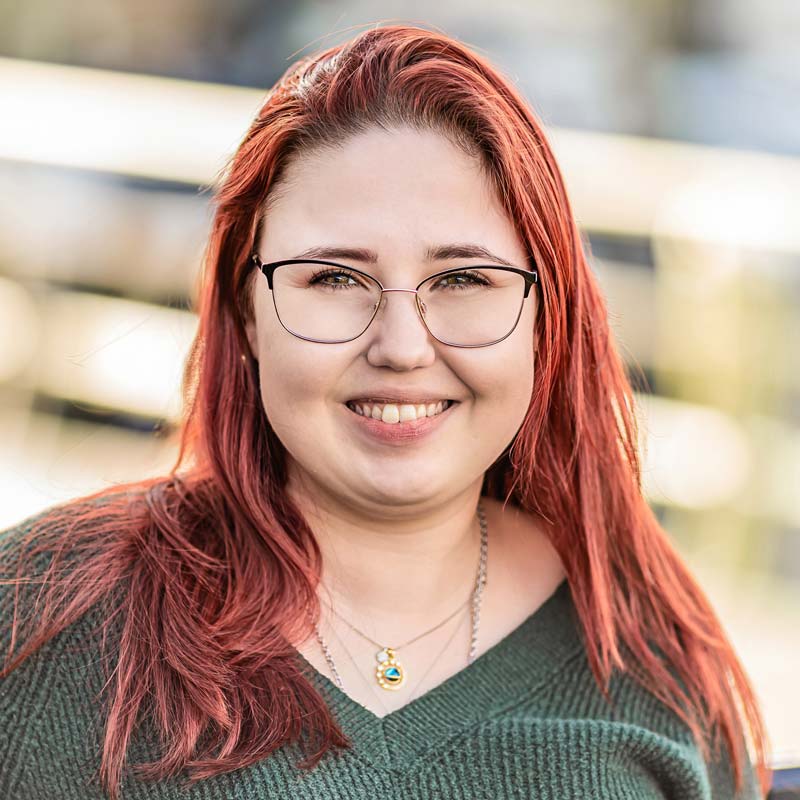 Rosie Robbins headshot