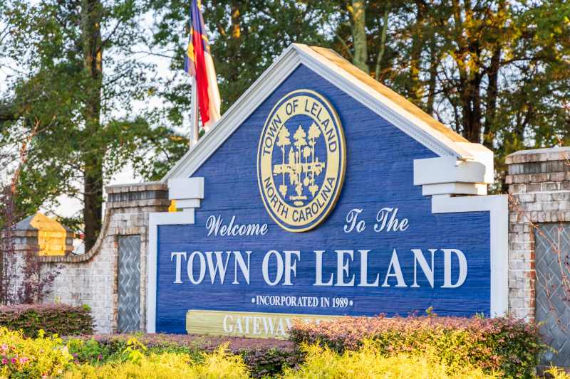 entrance to the city of leland north carolina