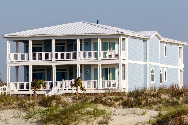 luxury rental home in north carolina coastline